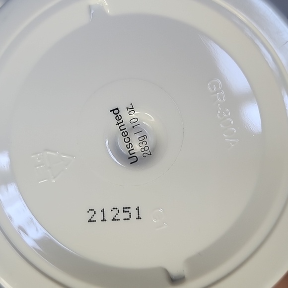 Josie Maran Argan Cake & Coffee Whipped Body Polish 10oz New - Picture 5 of 5